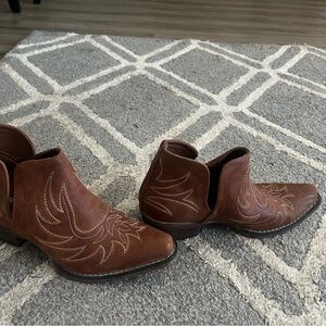 Roper Women's Ankle brown boots 👢